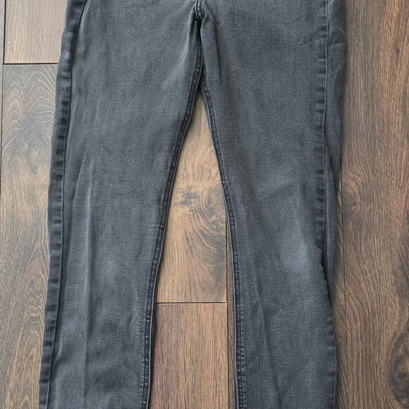 Silver Jeans - Picture 2 of 3